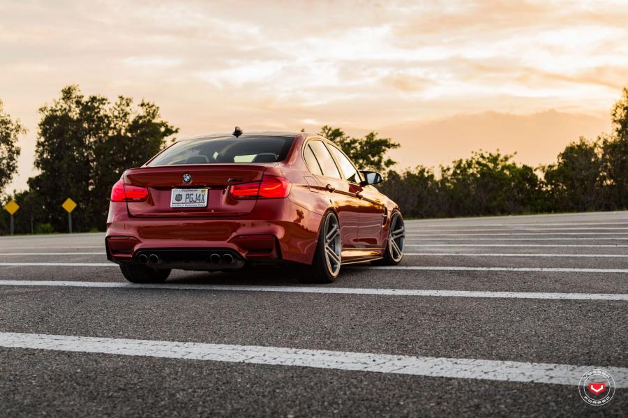  BMW M3 Sedan on Vossen Wheels (CG-203) 2017 года  (фото 6 из 16)